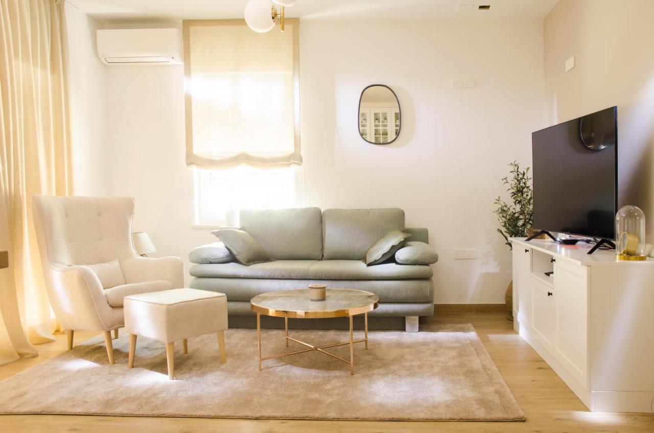 Garden Villa Свети свети Филип и Яков Екстериор снимка