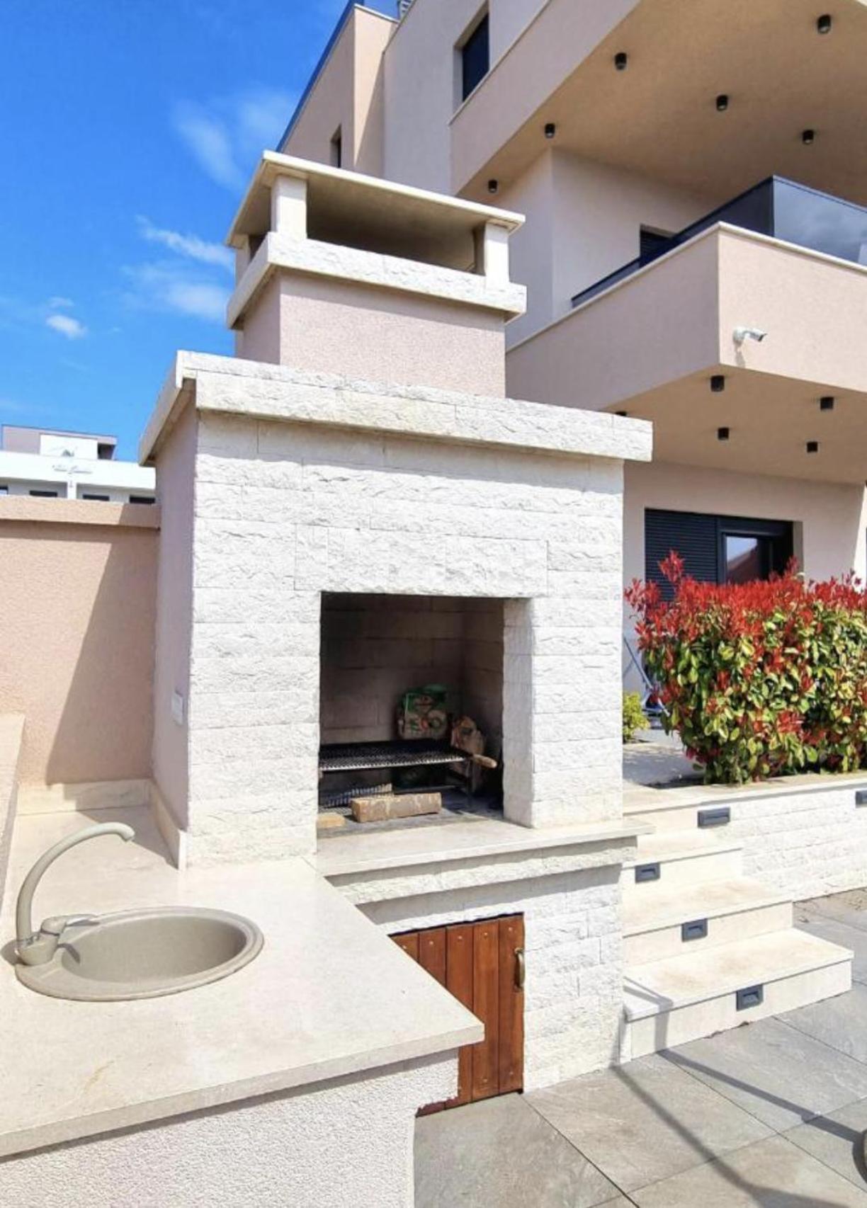 Garden Villa Свети свети Филип и Яков Екстериор снимка